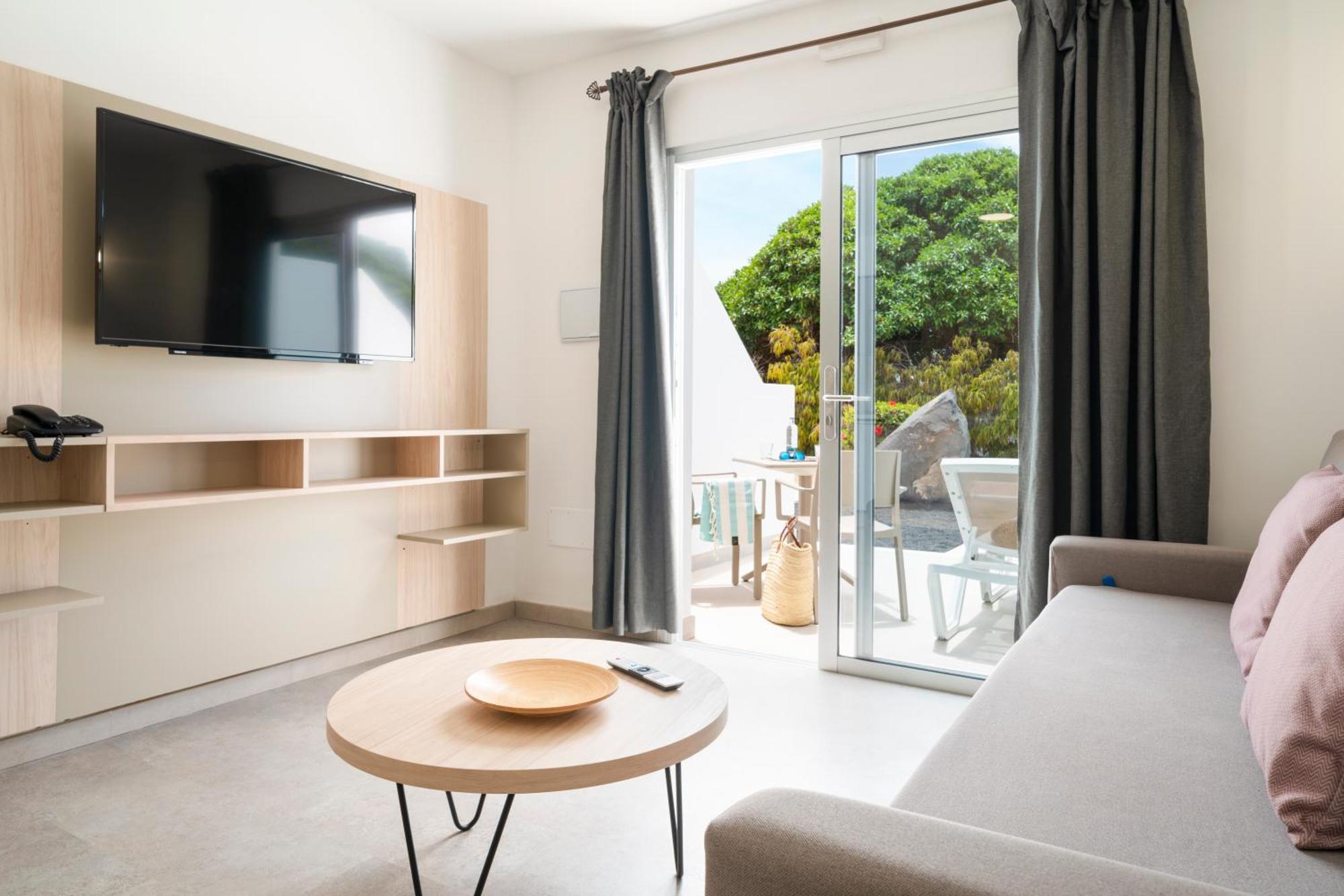 Superior One-Bedroom Apartment