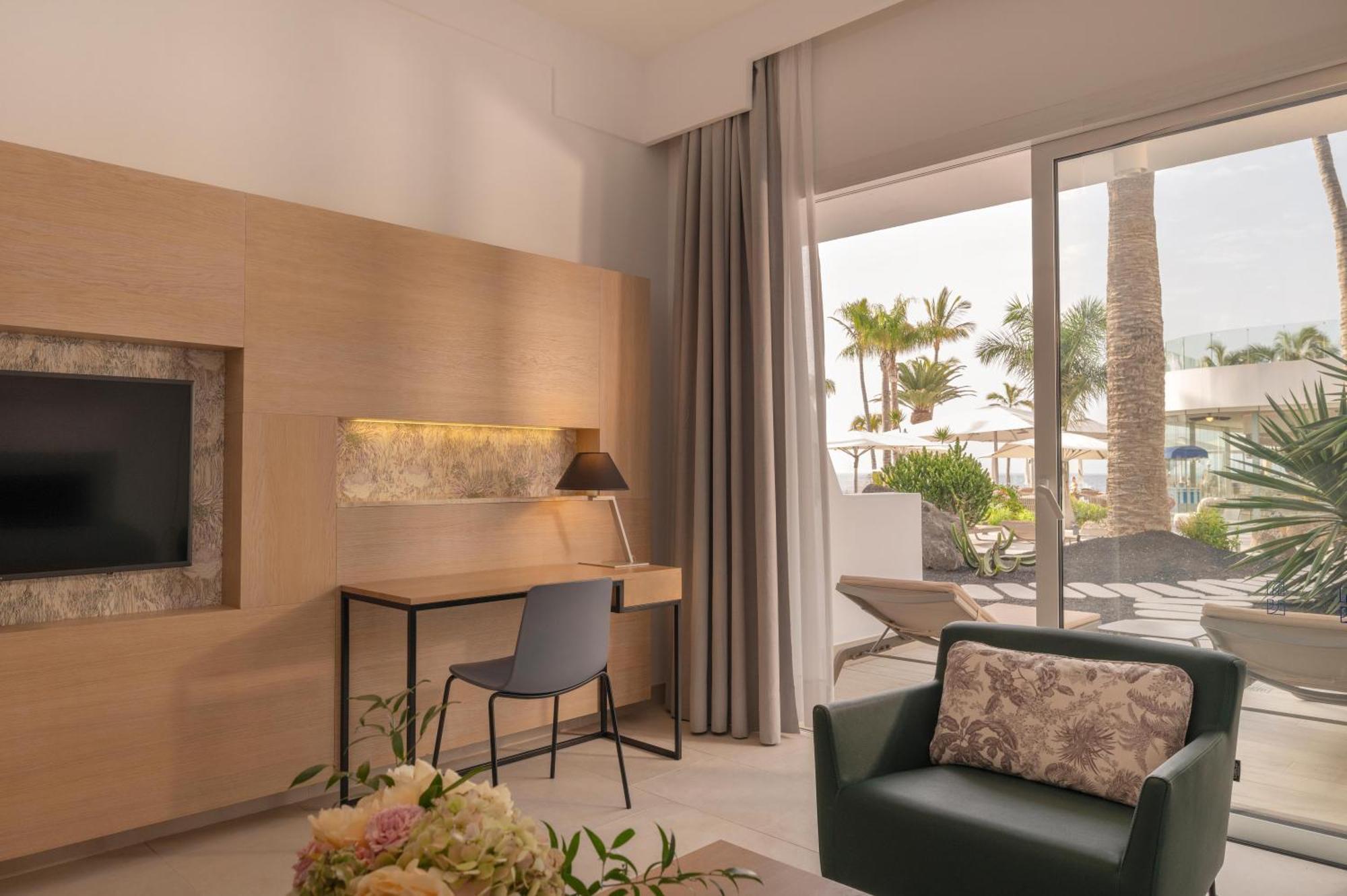 Suite Garden or Pool View
