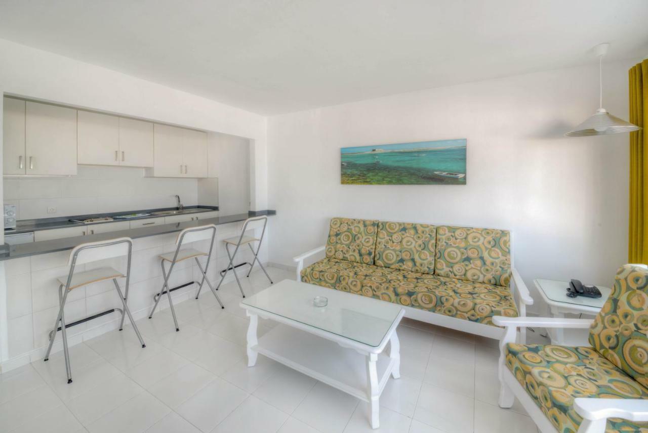 One-Bedroom Apartment without View
