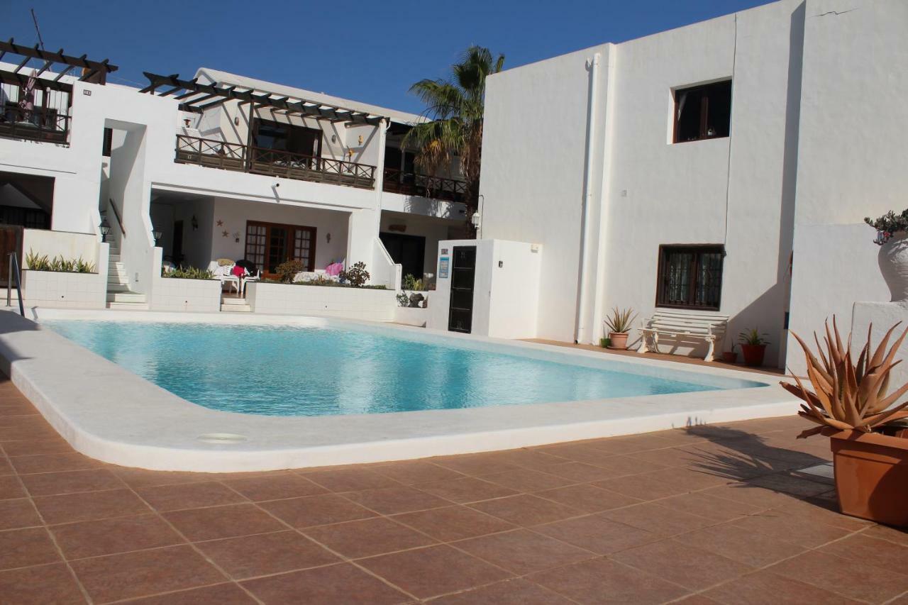 Two-Bedroom Apartment Terrace Sea View