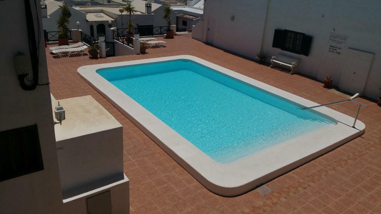 Two-Bedroom Apartment Terrace Sea View