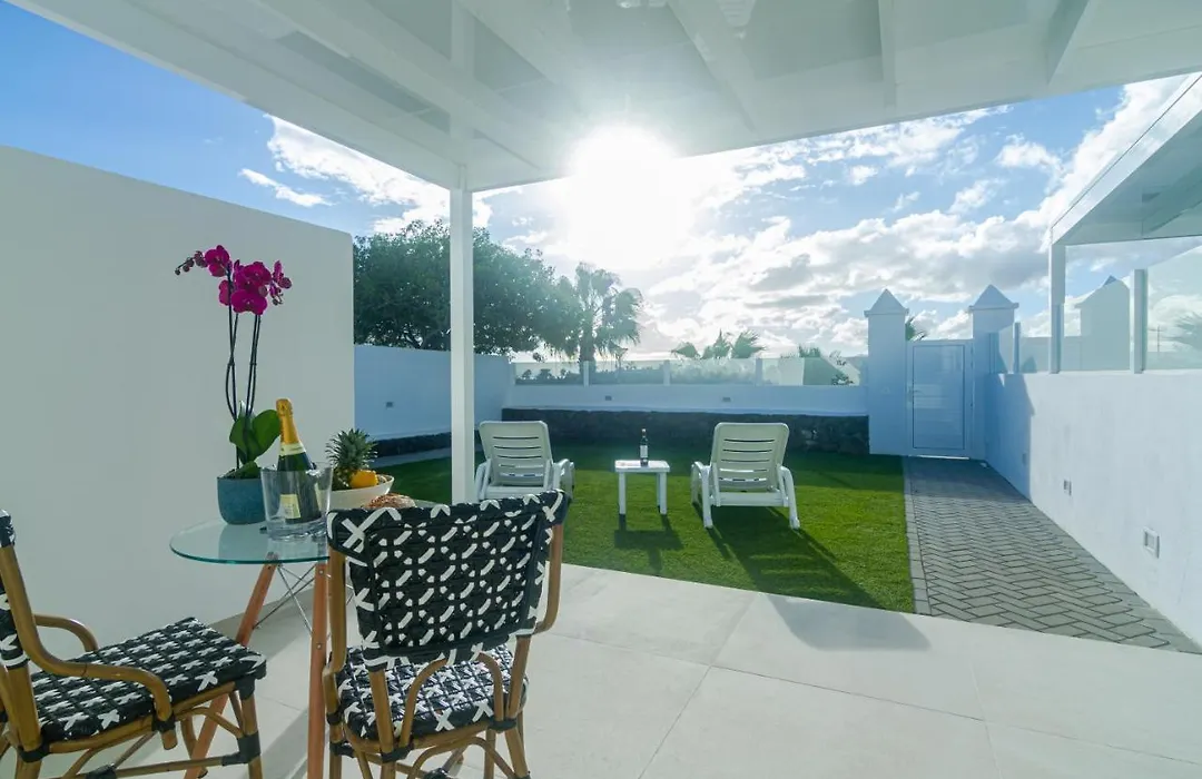 Rooms & Suites Princesa Leticia - Puerto Del Carmen, Lanzarote - Near The Beach-1