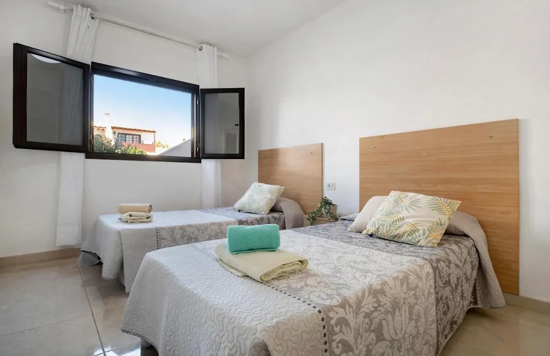 Happy Beach Apartment-1
