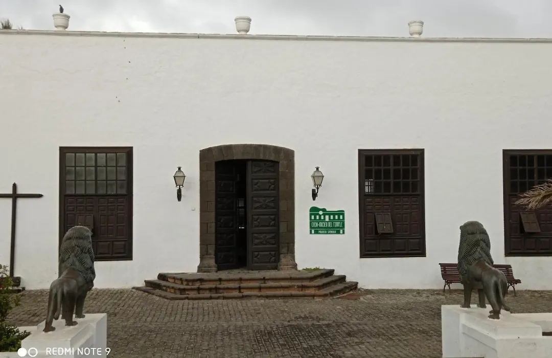 Precioso apartamento con terraza en Teguise-1