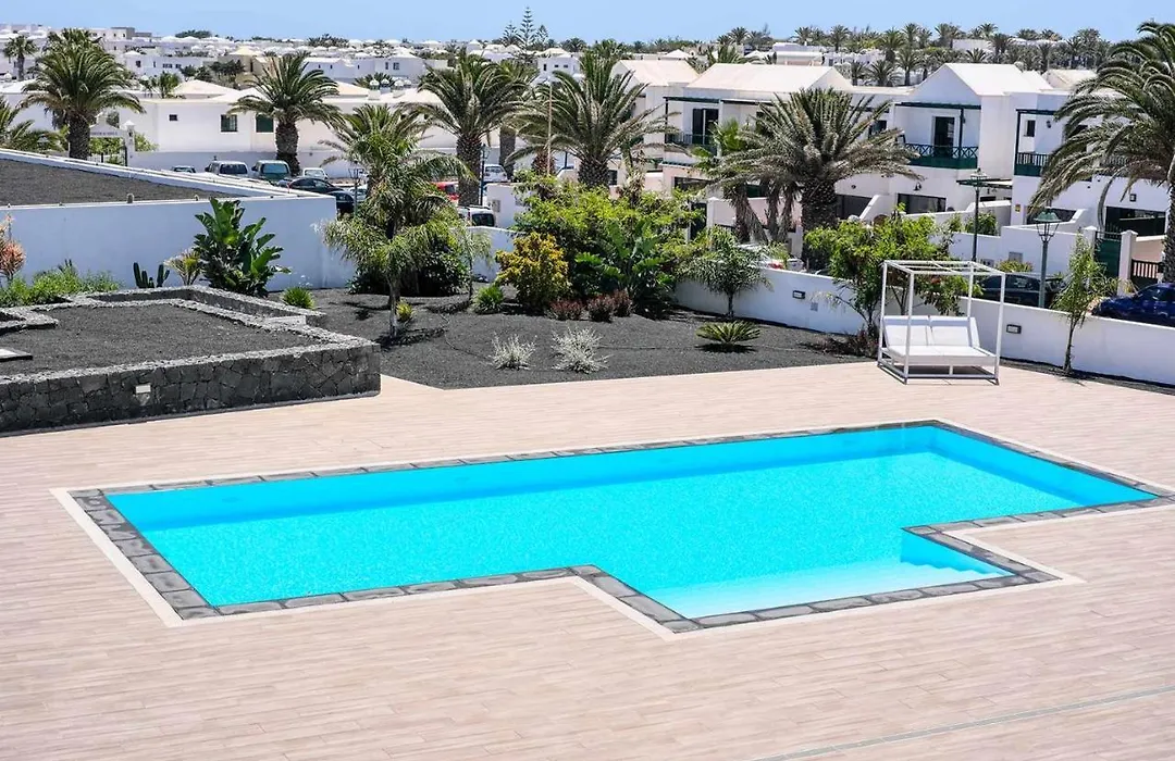 Luminosa Vivienda Vacacional Con Vista A La Piscina-1