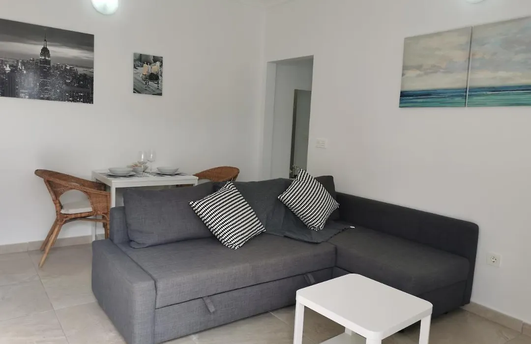 Apartamentos Anjomacar B-1