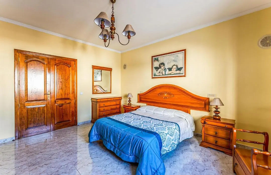 Stunning Home In San Bartolom With 3 Bedrooms And Wifi-1