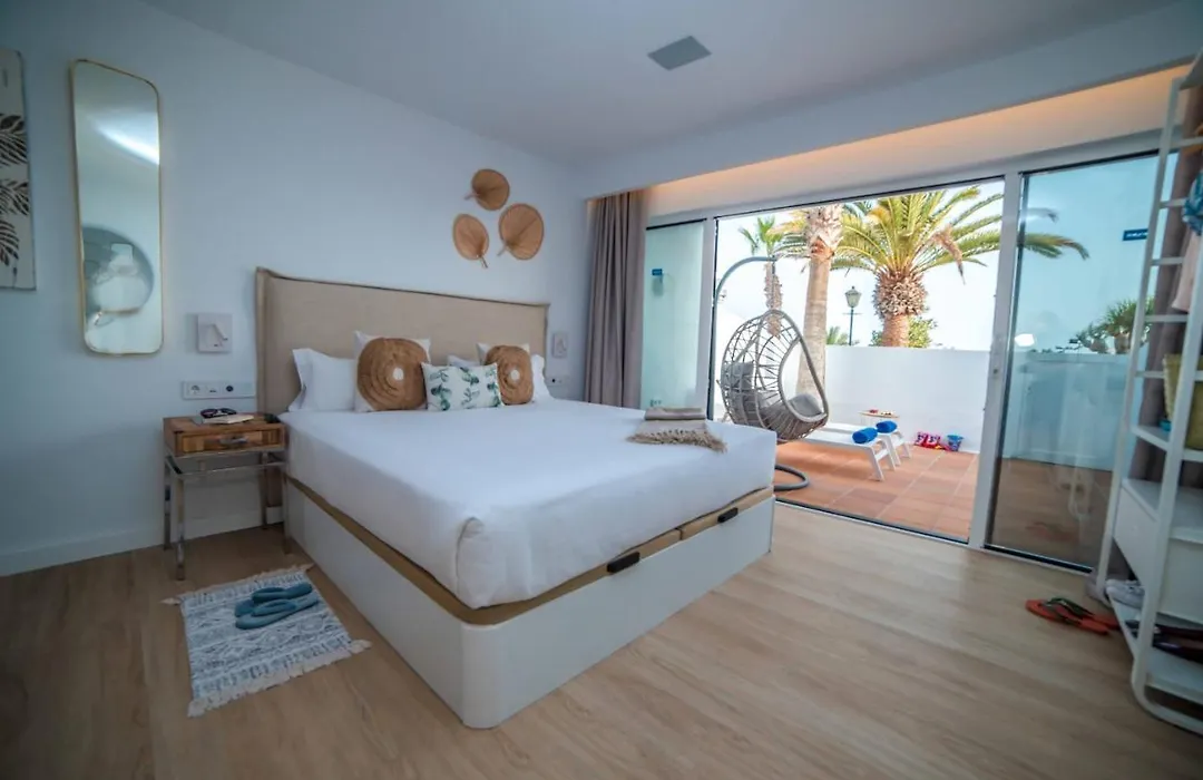 Club Del Mar Duplex-1