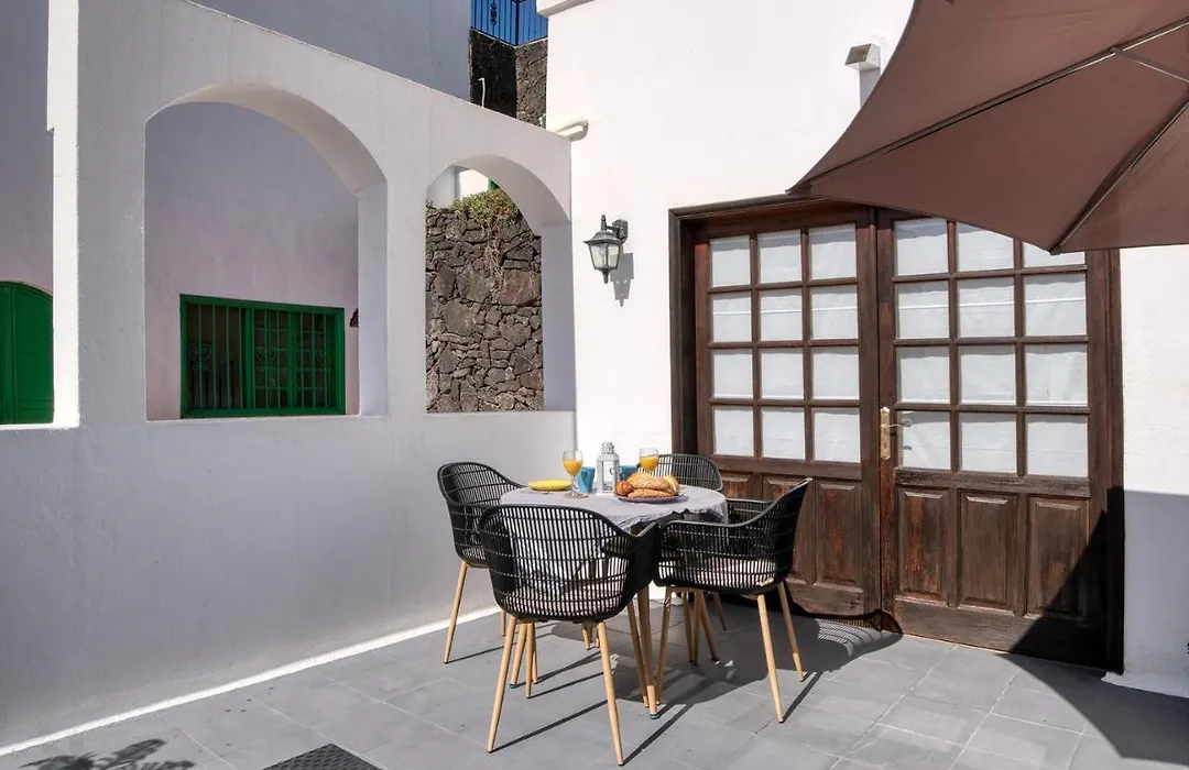 Sea Waves Lanzarote- 500M From Playa Grande, Pool And Terrace By Lanzarote Vacation Homes-1