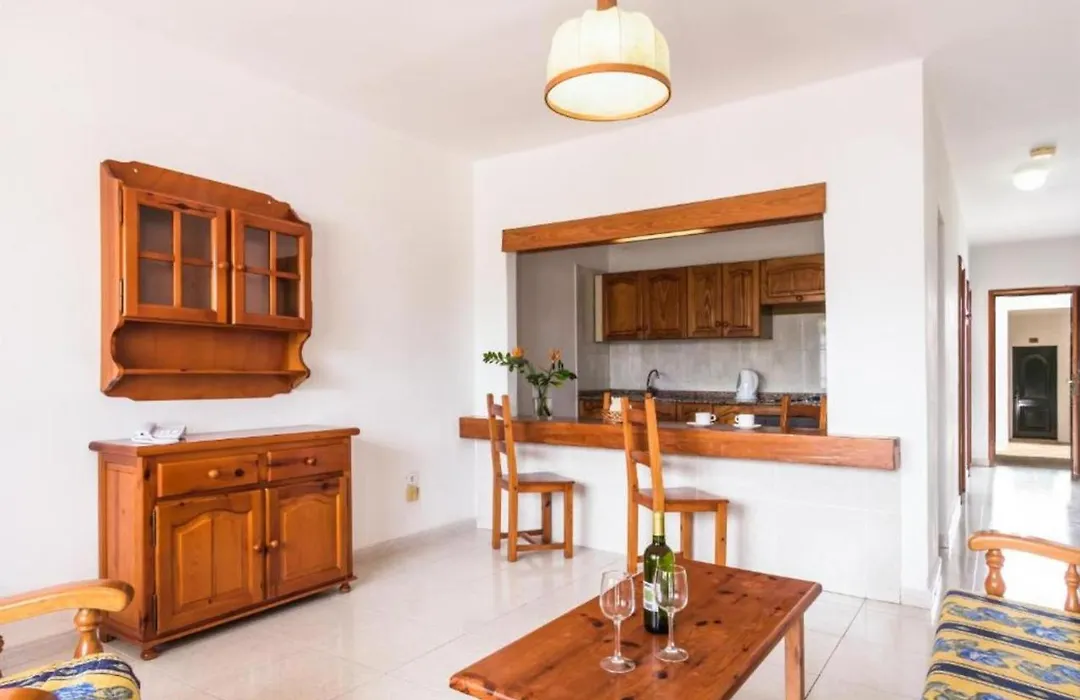 Lpc Two Bedrooms With Wifi, Pool, Near The Beach-1