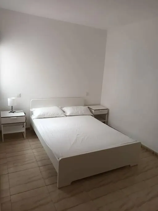 Vivienda Abreut Galindo, Teguise-1
