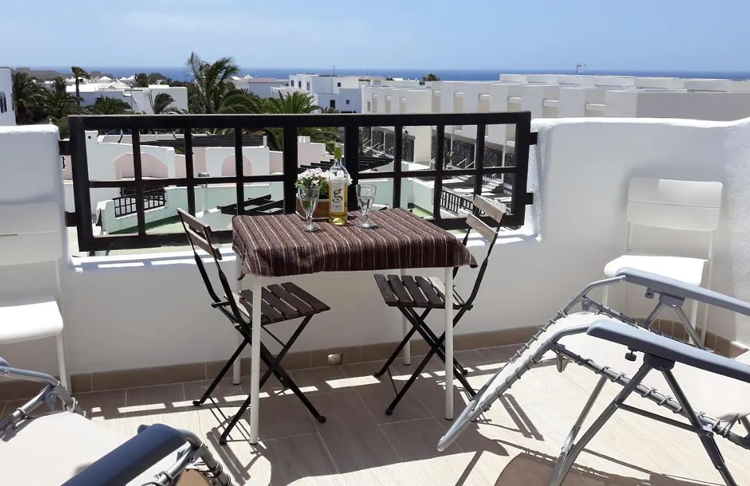 Aqua Apt Sunrise & Sea Views-1
