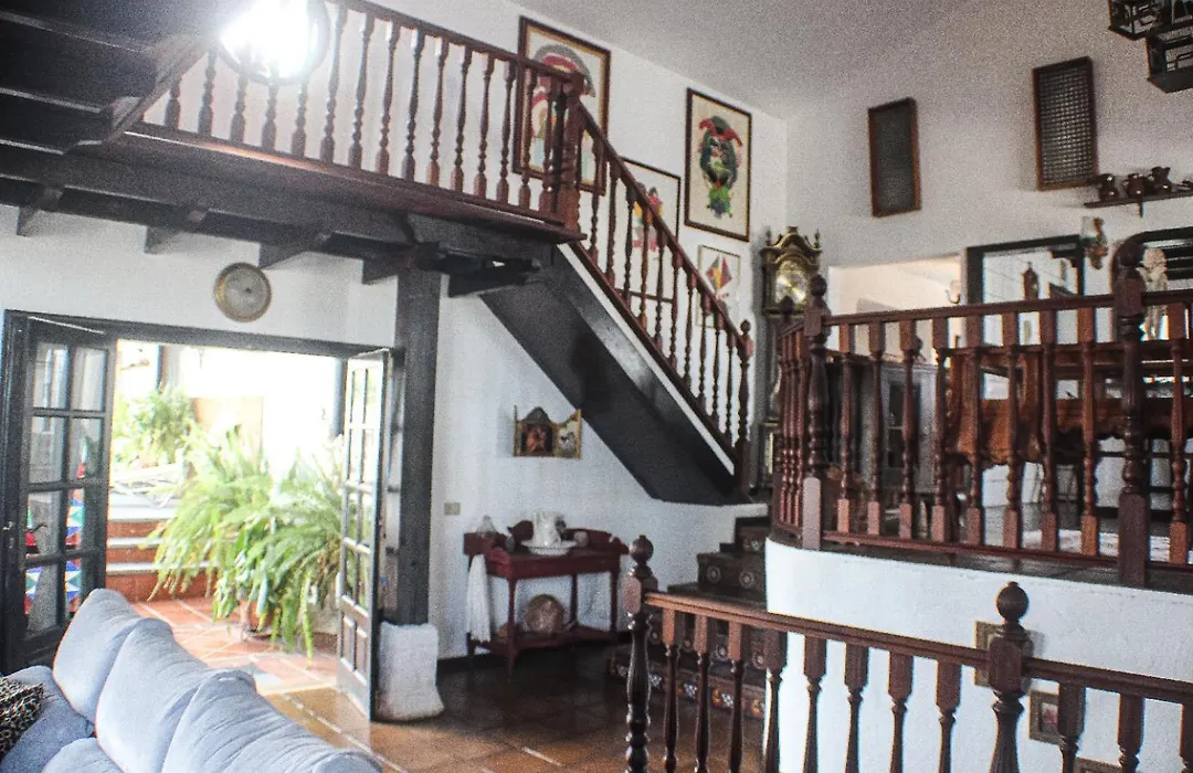Habitaciones Dona Cris-1