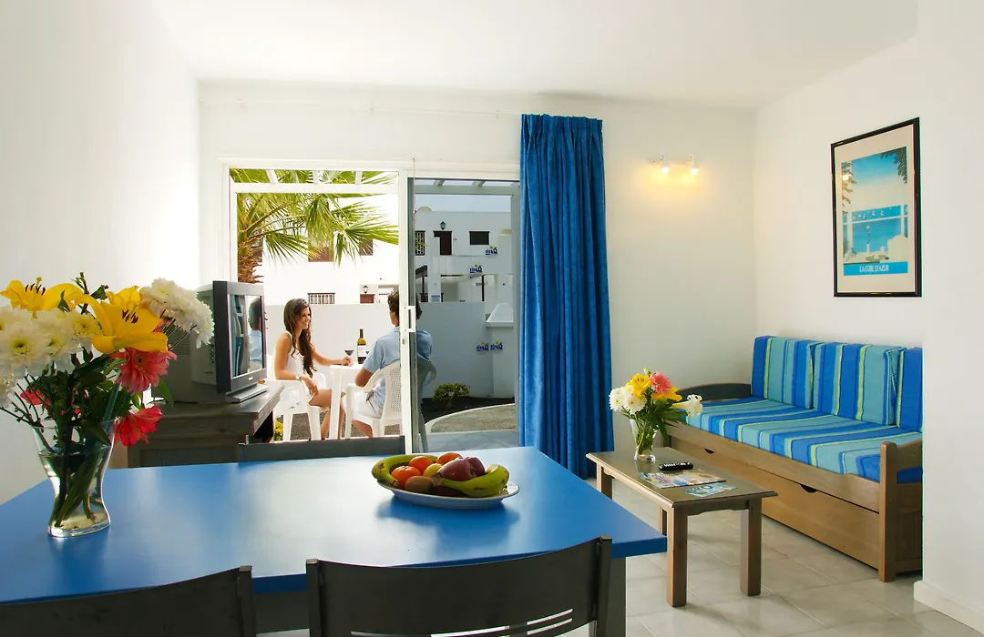 Apartamentos Livvo Oasis-1