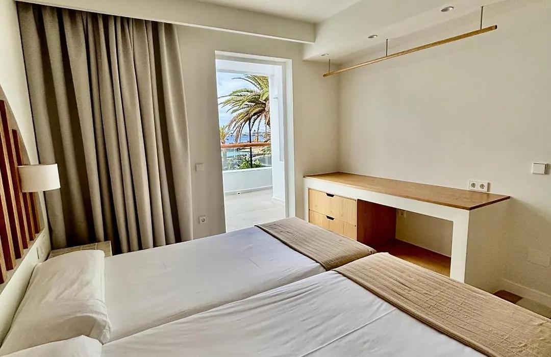Neptuno Suites - Adults Only-1