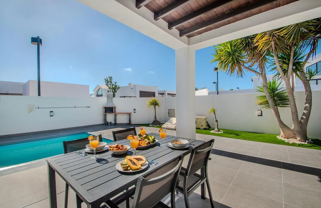 Villa Orcades Close To Town Center Pool & A/C-1