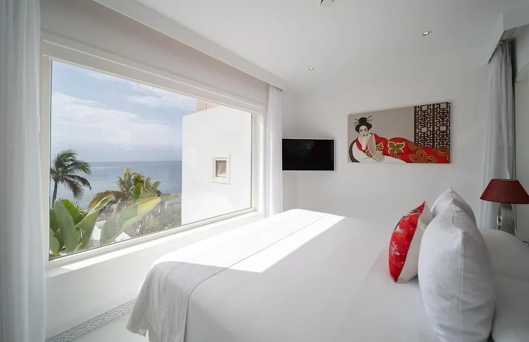 Lani'S Suites De Luxe - Adults Only-1