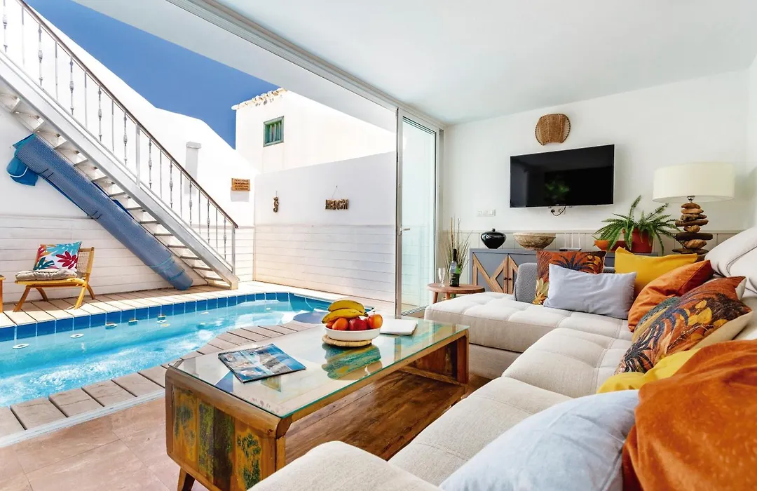 The Beach House - Central Location - Private Plunge Pool - Roof Terrace - 100M To Beach-1