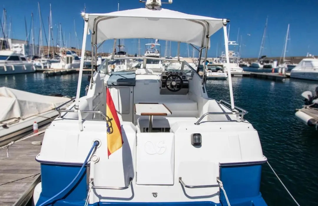 Cozy Boat To Unwind By The Ocean-1