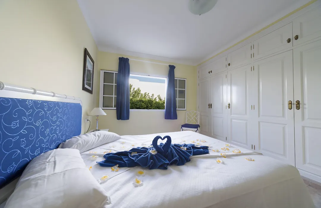 Hyde Park Lane Villas-1