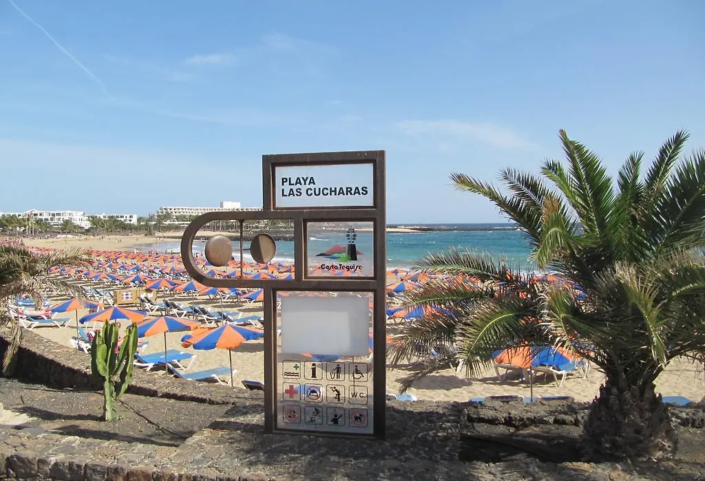 Playa De Las Cucharas Apartments-1