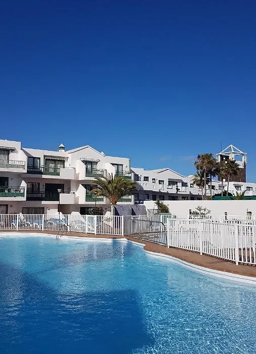 Lanzarote Beach Apartment: Beachfront Oasis in Costa Teguise-1