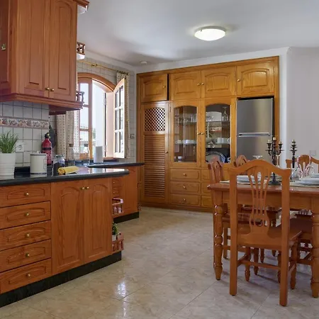 Alizuth Villa-3