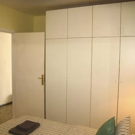 Cosy Apartment Close To The Beach!-2