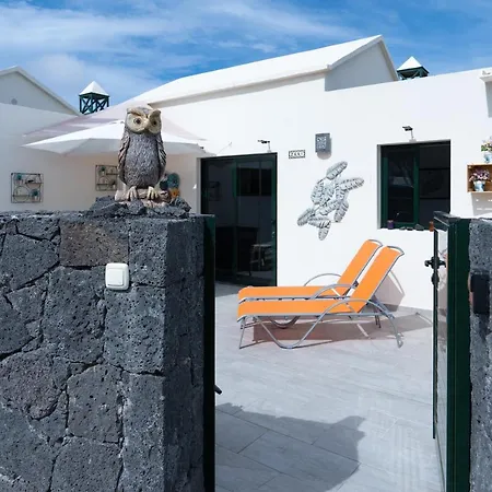 Comfortable Houses Playa Roca Beachfront Access-2