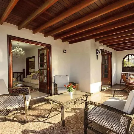 Casa Jardin Ideal Para Familias-3