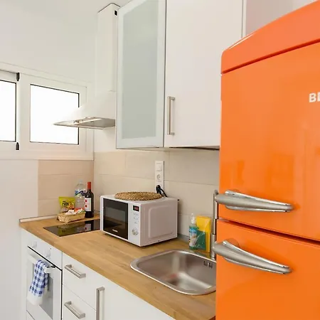 Orange Volcano Apartment, Free Access To The Fariones Sports Center-3