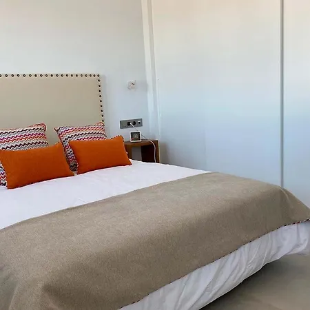 Marina Suites 9-3