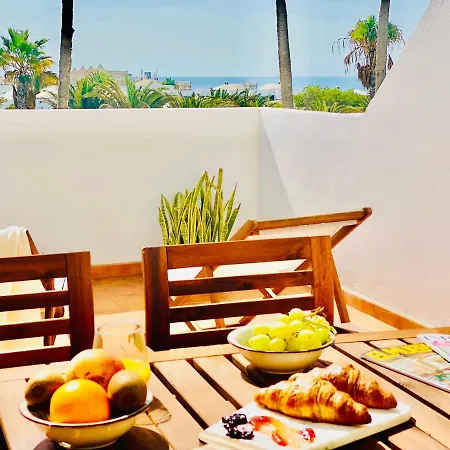 Canaryislandshost L Sea View-2