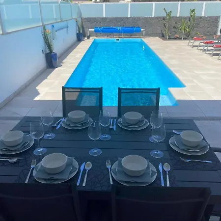 Villa Ashdene - Luxury Modern Villa With Large Heated Pool Wifi Uk Tv Bar & Bbq-2