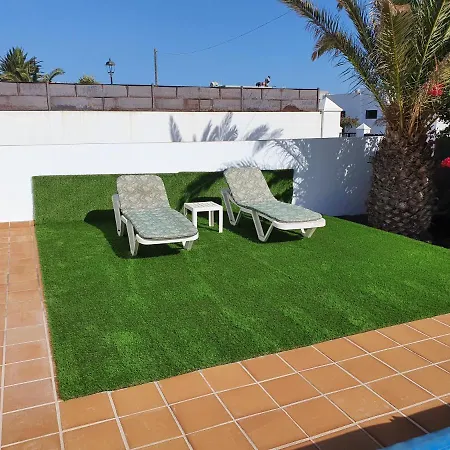 Fun Family Villa-Crazy Golf Course-Heated Pool-Cocktail Bar-Jacuzzi-Games Room-Wifi &Uk Tv-2
