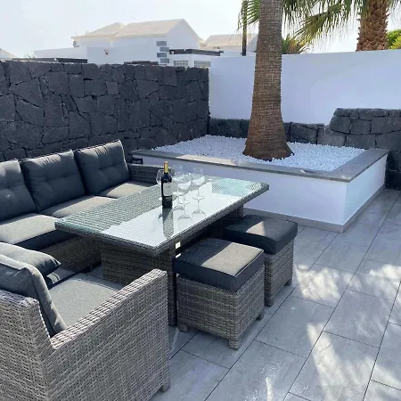 Stunning Villa Arabella - Heated Pool - BBQ - Amazing Terrace - Playa Blanca-2