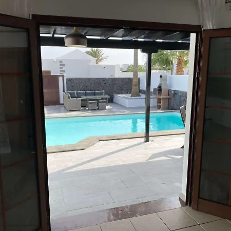 Stunning Villa Arabella - Heated Pool - BBQ - Amazing Terrace - Playa Blanca-3