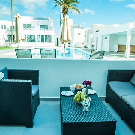 Casa Del Ritmo With Terrace Ac Shared Pool And Free Wifi-3