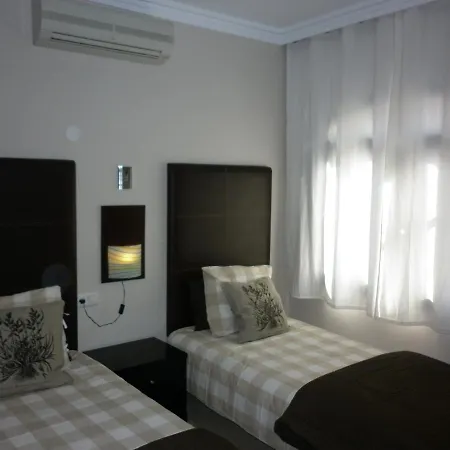Riviera Park 1A - 1St Floor - 2 Bedrooms - Air Con - Wi-Fi - Uk Tv-2