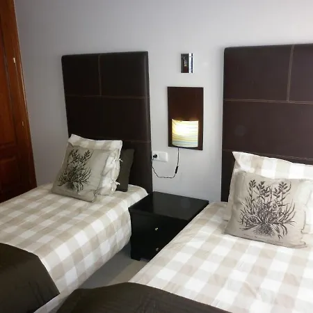 Riviera Park 1A - 1St Floor - 2 Bedrooms - Air Con - Wi-Fi - Uk Tv-3
