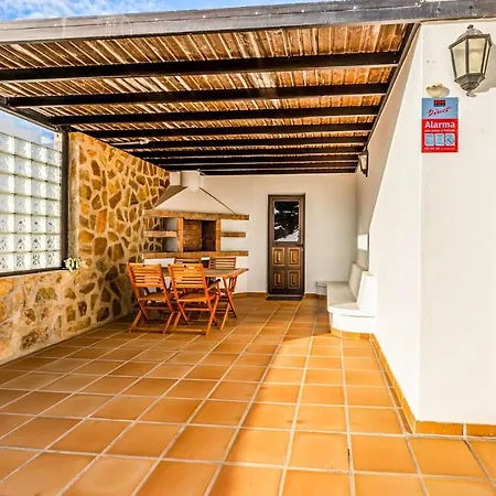 Stunning Home In San Bartolom With 3 Bedrooms And Wifi-2