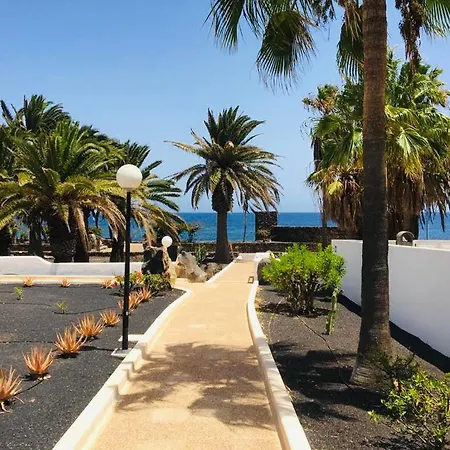 Trinity House En Playa Bastian-3