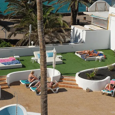 Neptuno Suites - Adults Only-3