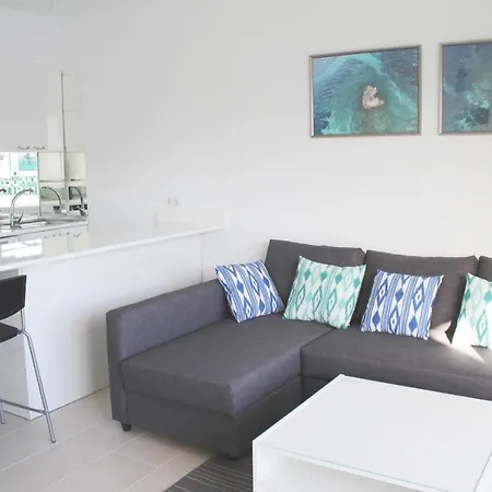 Apartment Harmony & Ocean Waves-2