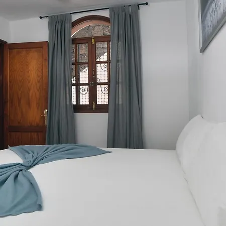 Sea Waves Lanzarote- 500M From Playa Grande, Pool And Terrace By Lanzarote Vacation Homes-3