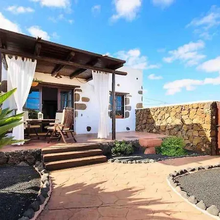 El Caserío de Güime Villa con Piscina Climatizada-3
