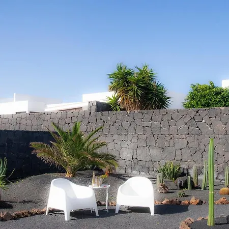 El jardín de Juanita - ROOMS-3