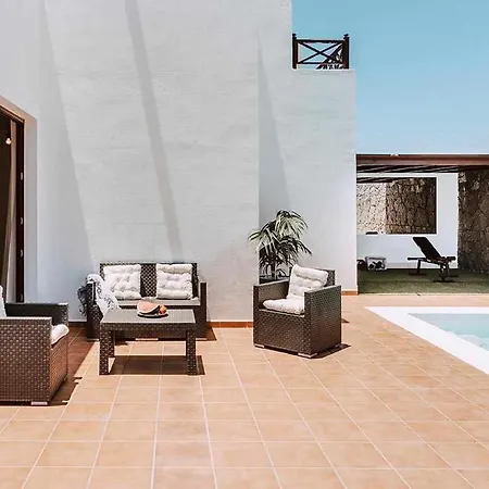 Villa Lyra, Piscina Climatizada-3