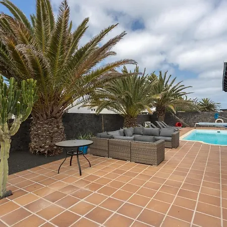Lightbooking Villa Gisher Lanzarote-2