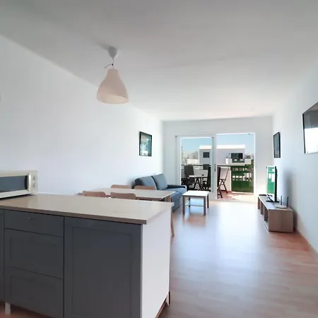 Apartamento Recien Reformado En La Playa-3